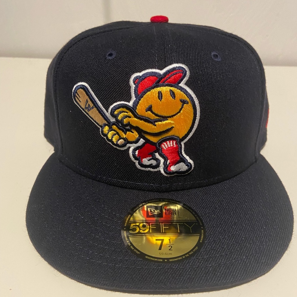 WooSox Smiley Fave logo. BNWT. New Era size 7.5.